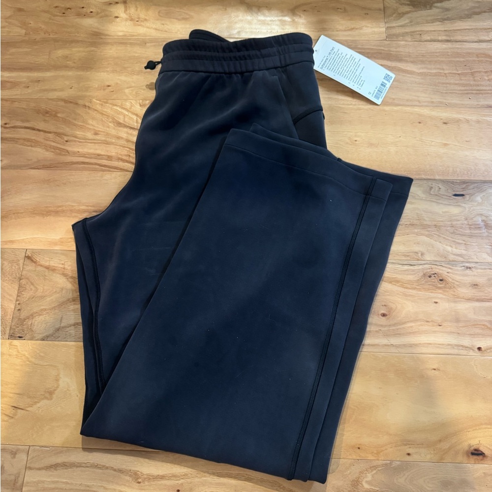 NWT Lululemon Softstreme HR Pant Color Black Size 12